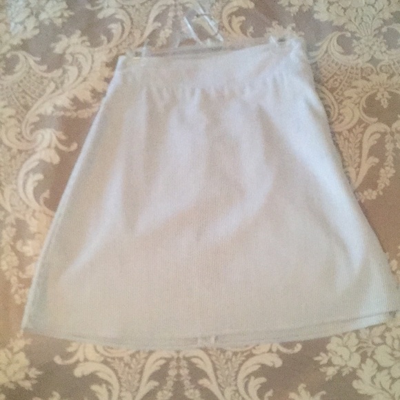 Business jacket and skirt - Picture 2 of 2